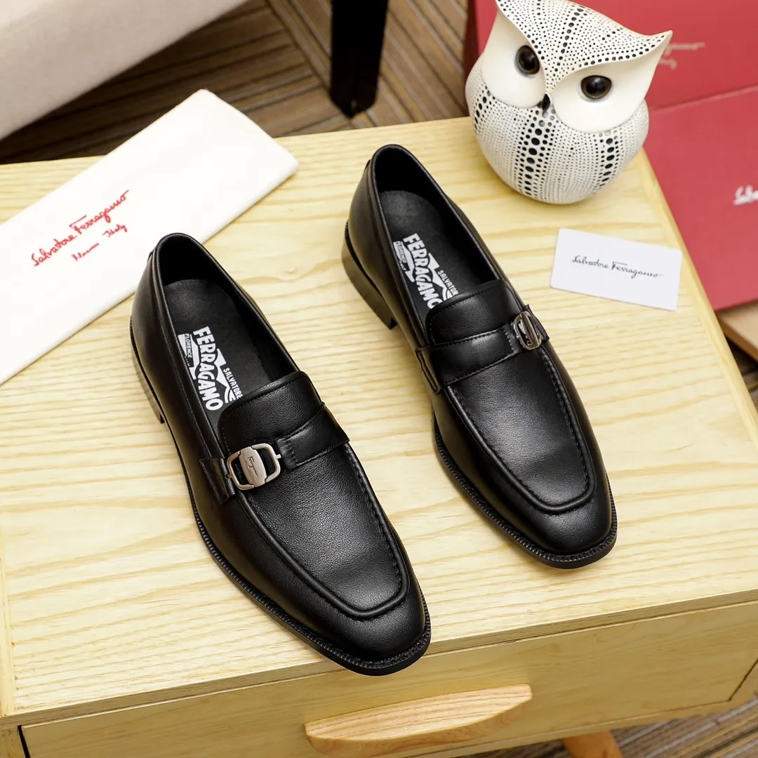 Factory price 420 🔥Ferragamo's new men's casual slip-on shoes🇨🇳Official website original 1:1 mold opening, original quality💯Fine workmanship, high-end luxury☘The upper is made of imported Italian first-layer cowhide🌴🐑leather lining🍓Rubber wear-resistant and non-slip outsole, breathable and comfortable to wear🍍The first choice for high-end men🍉Black, size 38-45